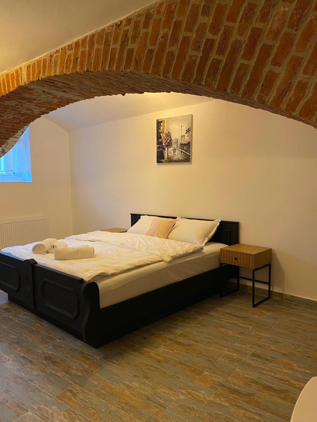 Liberte Apartments Oradea Zewnętrze zdjęcie